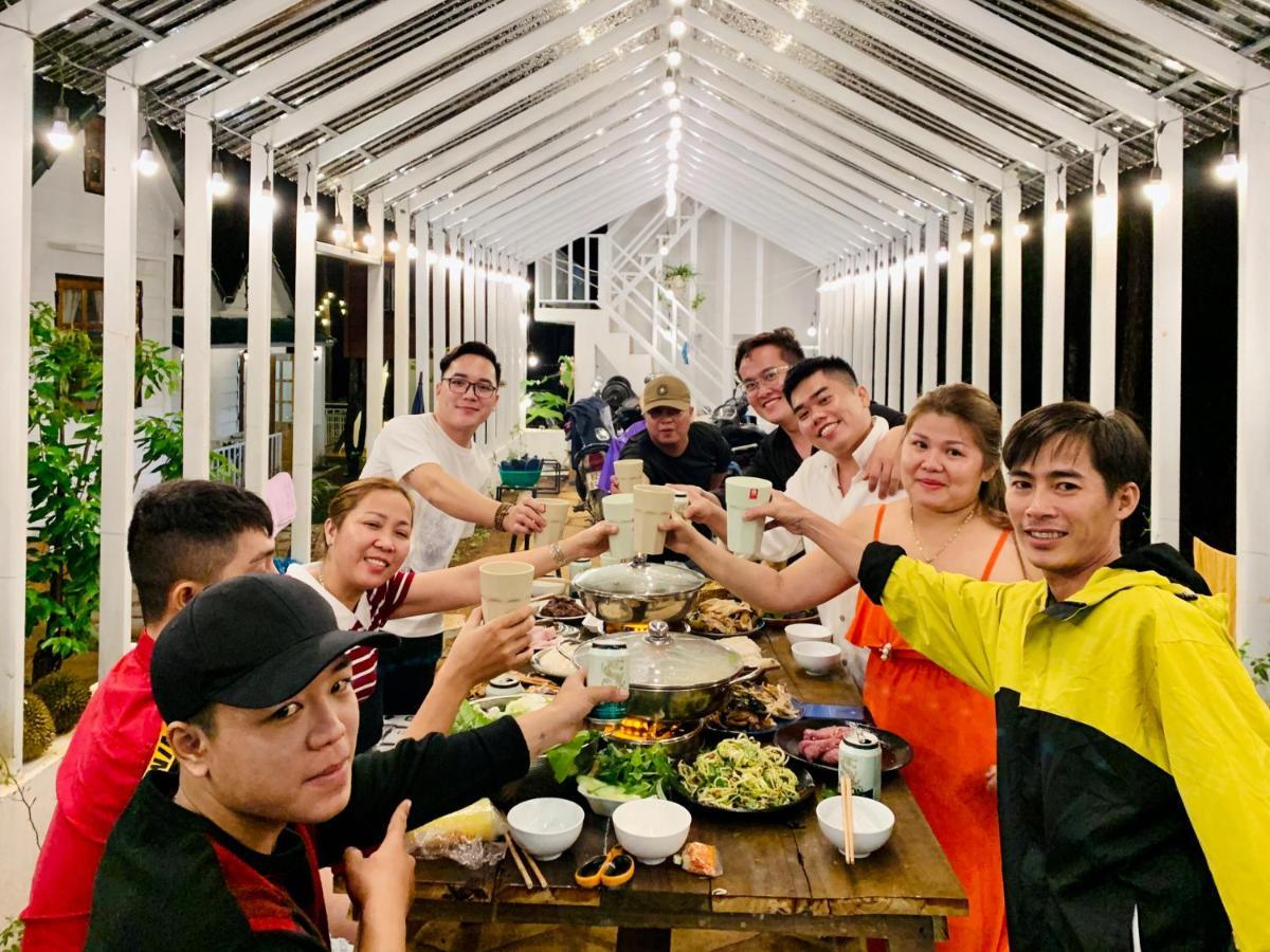 Tỉnh Kontum Nang Homestay Mang Den מראה חיצוני תמונה